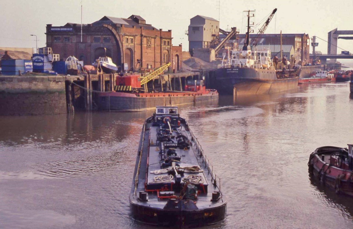 The River in Colour by Bernard Sharp – Part 3 – Open Bridges