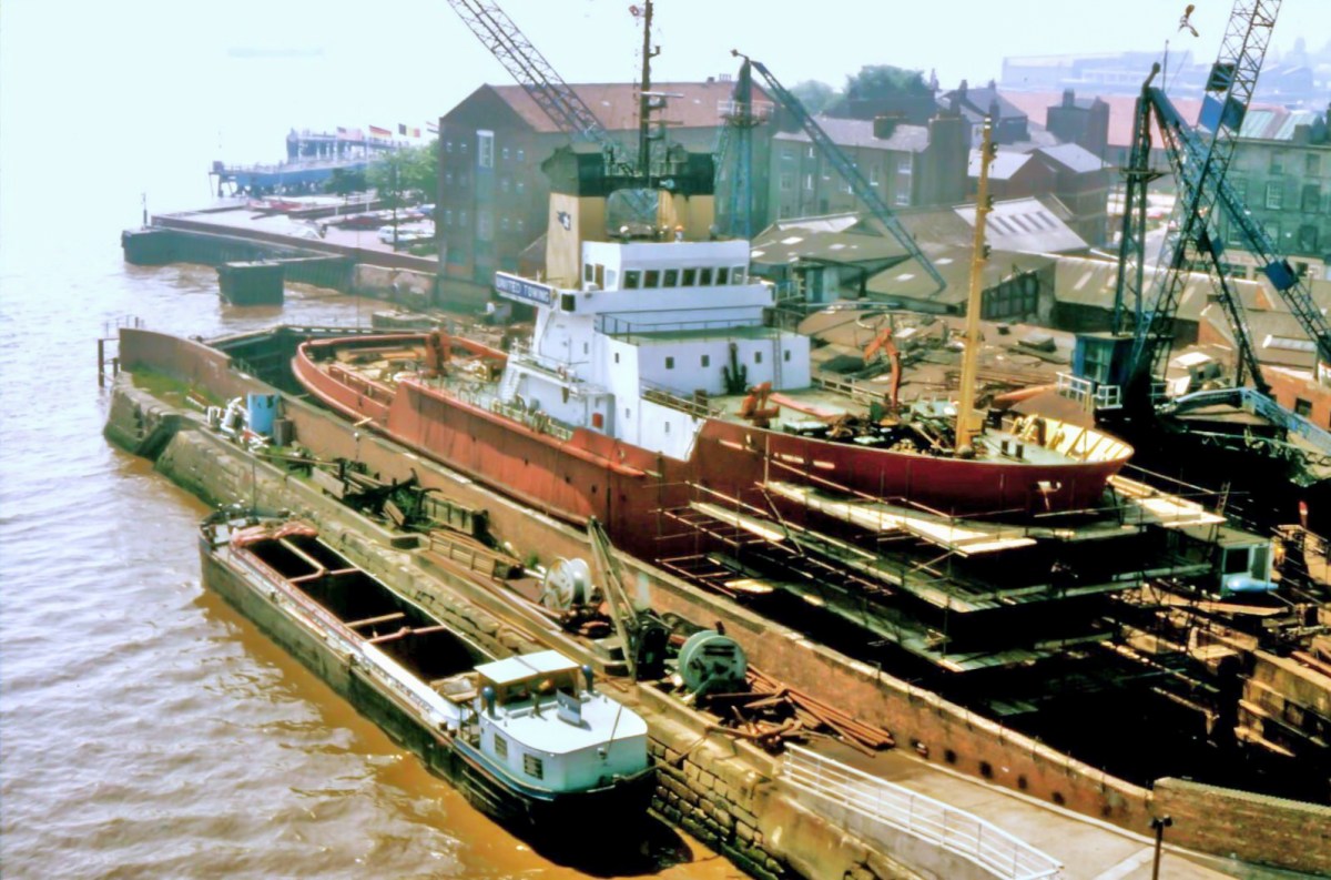 The River in Colour by Bernard Sharp – Part 2 – Open Bridges